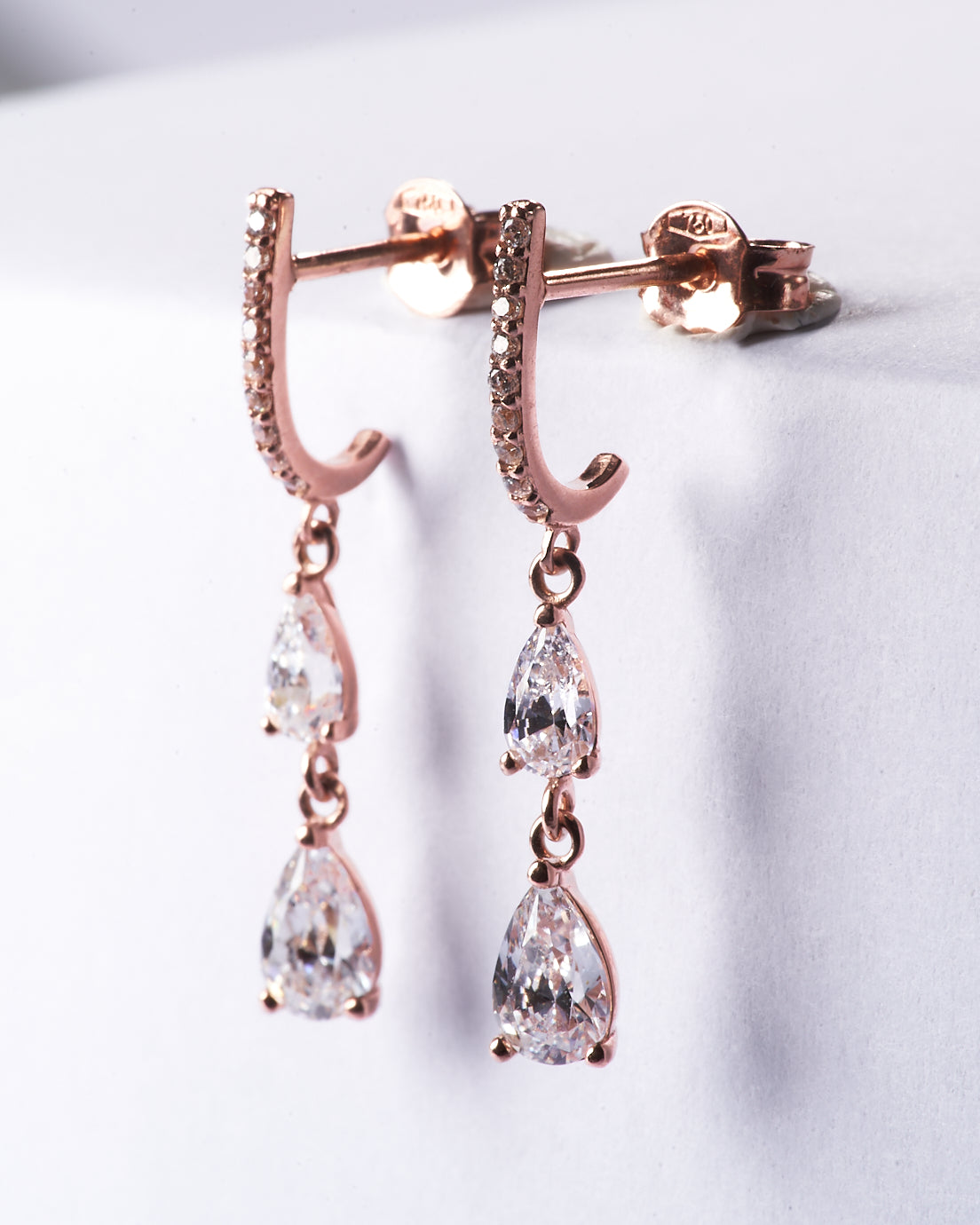 Boucles d'oreilles pendantes rosées