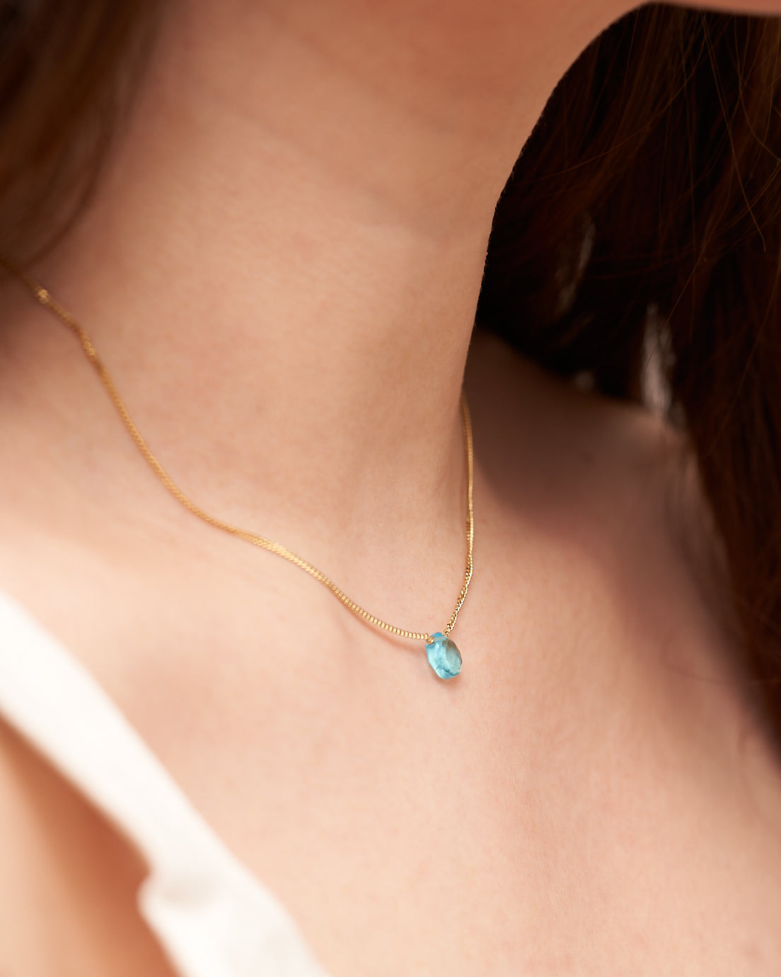 Droplet Necklace Flat (Blue Topaz)