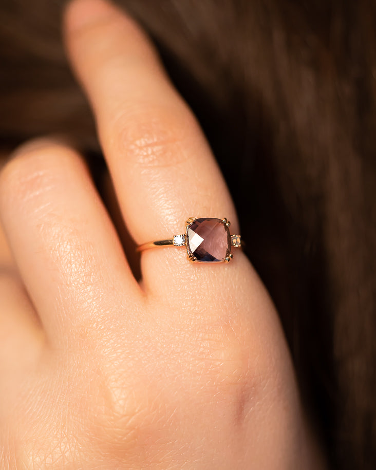 Queen Ring (Amethyst Hydro)