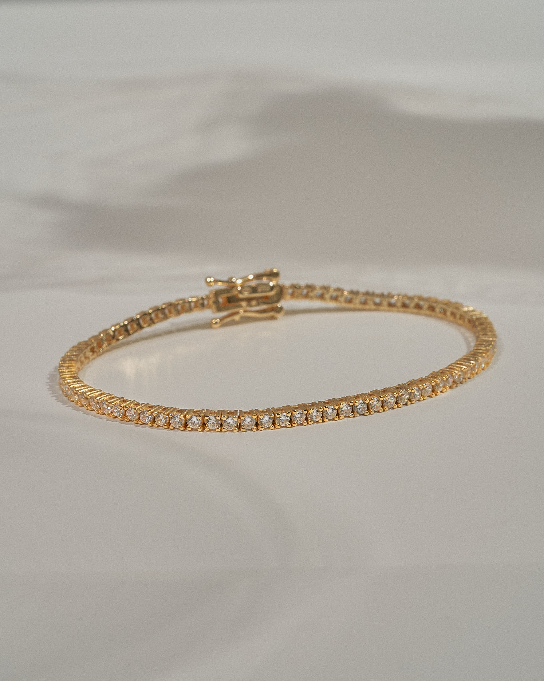 Tennis bracelet