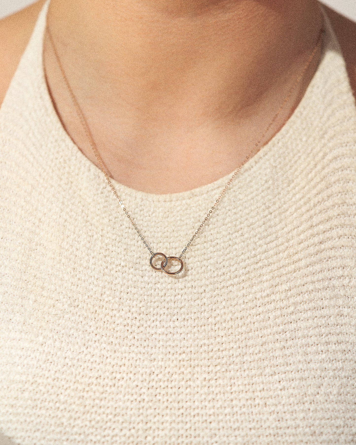 Connection necklace