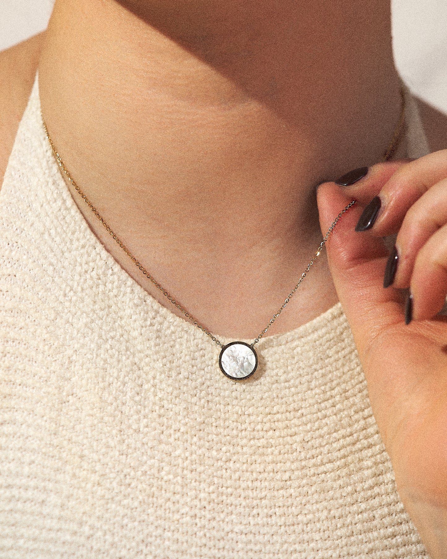 Delicate Circle necklace